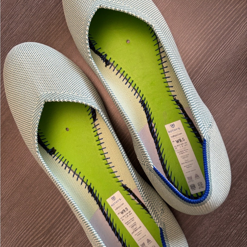 Pristine Rothy's Green Flats - Picture 10 of 12